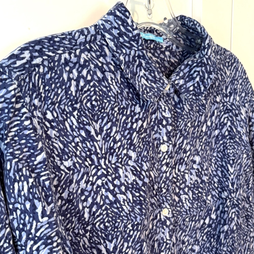 J.‎ McLaughlin Women's Blue Abstract Patterned Button Front Shirt in Size L - Picture 5 of 11
